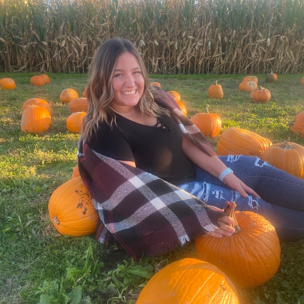 Meet your Posher, Makayla